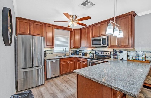 Highland Hills House | 1 Story Henderson Home w 3BR, Hot tub, Sleeps 6