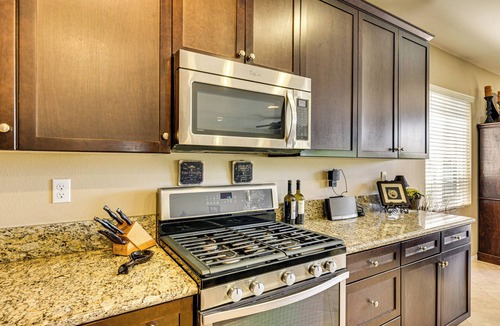 Temecula House | 10 Mi to Temecula Old Town: Pet-Friendly Home