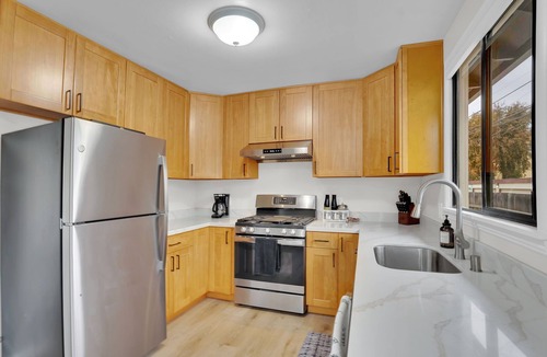 North Central House | 10 min from SFO Airport, Downtown San Mateo, and Hillsdale Mall with WIFI