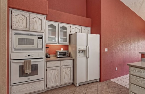 Oak Creek House | 10% WEEKLY DISCOUNTS Pool Splendor, Views "Coronado-II" Walk To Country Club