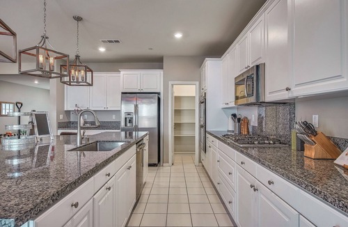 Mira Loma House | 1000MBPS Wifi★One Story Luxury 5 Bedrooms Model Home
