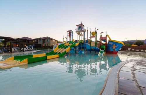 Santa Clara House | 103/104 Retreat | Resort View, Private Hot Tub, Short Walking distance to Resort