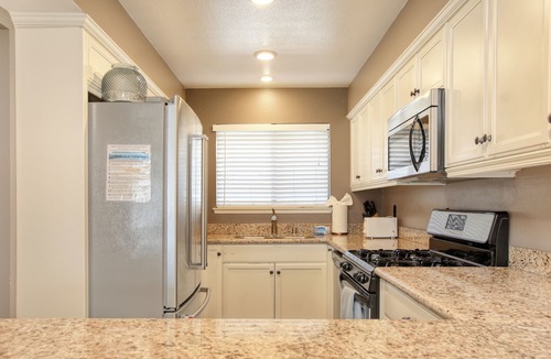 Downtown Condo | 118 Pismo Shores: 2 BR, 2 BA Condominium in Pismo Beach, Sleeps 6