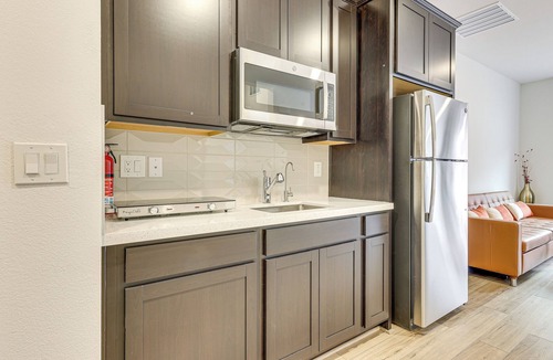 Mission Hills Condo | 12 Mi to Lake Mead: Serene Henderson Hideaway!