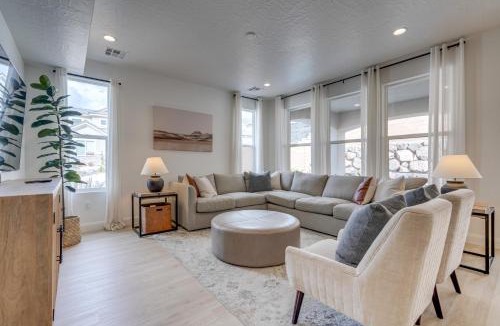 Washington House | 12 Mi to Sand Hollow: Spacious Home w/Game Room