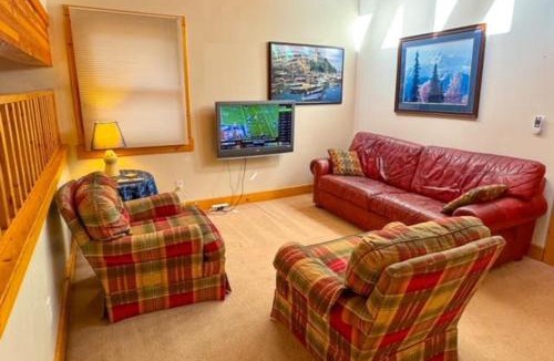 Truckee House | 1225 Gold Bend