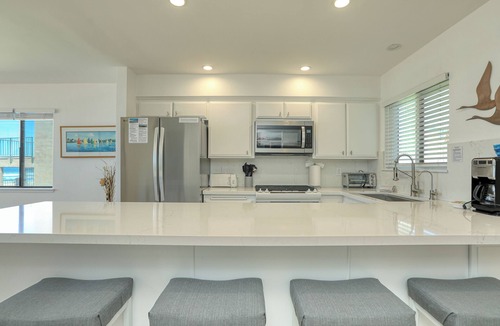 Downtown Condo | 125 Pismo Shores: 3 BR, 2 BA Condominium in Pismo Beach, Sleeps 8