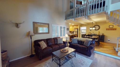 Tennis Village Apartment | 16 Tennis Village