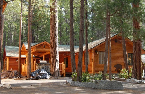 North Wawona Cabin | 175 m² Cabin ∙ 4 bedrooms ∙ 10 guests