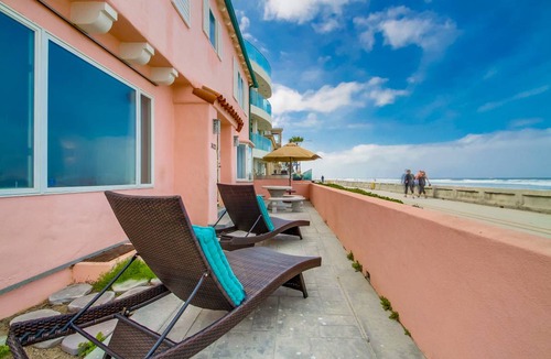 Central Mission Beach House | 179 m² House ∙ 3 bedrooms ∙ 10 guests