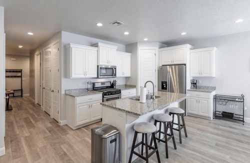 St. George Condo | 18 Holes and A Hot Tub