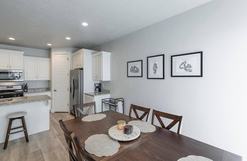 St. George Condo | 18 Holes and A Hot Tub