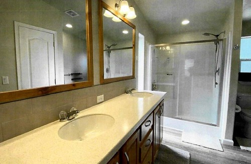 Winchester Bay House | 1800 sq ft New Home within 2 blocks of sand dunes, Umpqua River, marina, & town