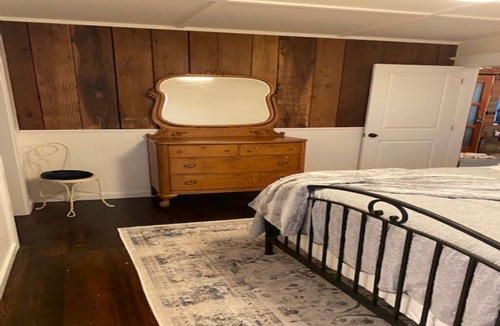Ferndale House | 1887 large Ferndale Farmhouse with amazing views! Completely updated.