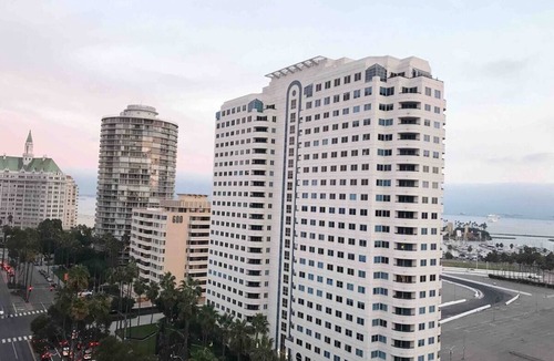 East Village Condo | 1920'S ANTIQUE FLAT - DOWNTOWN, ACROSS FROM OCEAN/CONVENTION CENTER