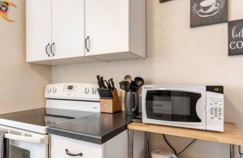 Point Loma Heights House | 1960 Ocean Beach Bungalow w Parking-sleeps 4 w Pak N Play Fire Pit