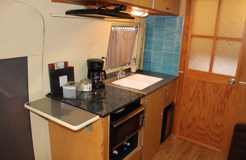 Paso Robles House | 1964 Airstream Safari