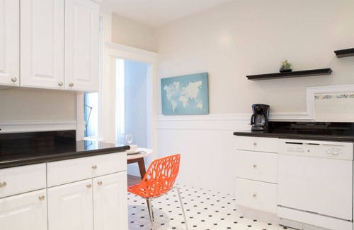 Duboce Triangle Apartment | 1BR/1BA hidden gem walkable to MUNI - 15 min DT SF
