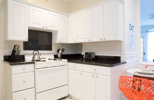 Duboce Triangle Apartment | 1BR/1BA hidden gem walkable to MUNI - 15 min DT SF