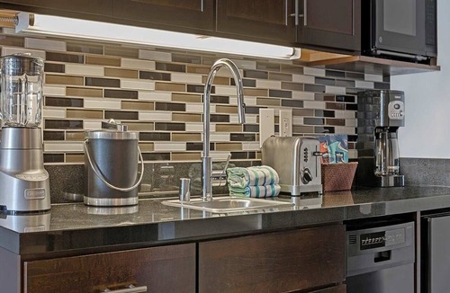 Lower Nob Hill Condo | 1br Deluxe City Retreat | Golden Gate Adventures