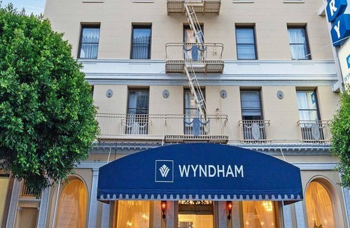 Lower Nob Hill Condo | 1br Deluxe City Retreat | Golden Gate Adventures