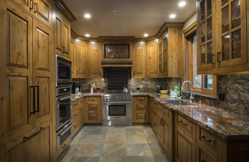 North Wawona House | (1R) Creekside Retreat (2 Bedrooms Only)