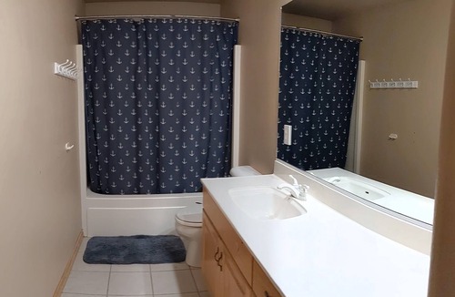 St. George House | #2 - Beautiful room with a view with a King bed