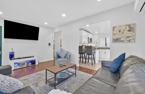Ocean Beach Cottage | 2 BED/1 BA Coastal Haven in SD