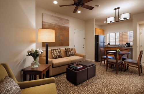Rancho Mirage Apartment | 2-bed 1440 sq ft villa Sleeps 8, Concerts/Major Events, Heavenly Beds, balconies