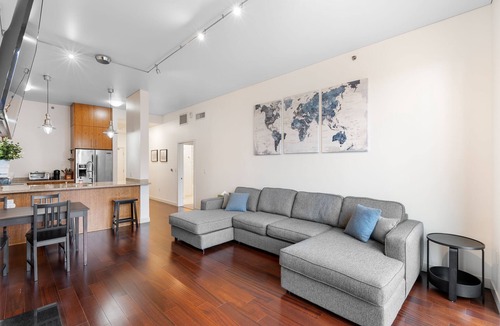 Pearl District Condo | 2 bed/bath condo in trendy Pearl District - with free parking