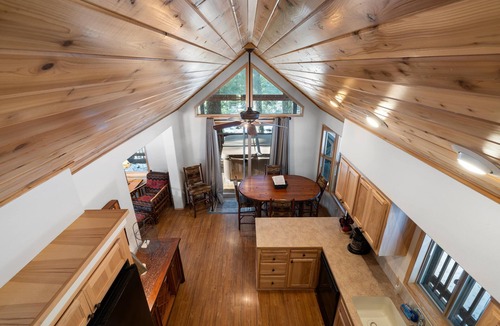 Ashland Cabin | 2 bedroom cabin plus loft, huge deck, lodge-style furnishings.