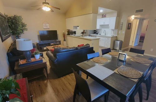 Apache Junction Condo | 2 Bedroom Condo-Mountain Views-Heated Pool