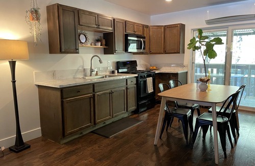 Thermalito Apartment | 2 Bedroom Hideaway with private patio. Pet friendly!