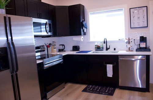 Vancouver House | 2-bedroom vacation home just 13 minutes drive to Moda Center