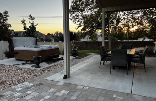 Lindon Apartment | 2 Bedrooms, Sleeps 6, Pool, Hot tub, putting green, XBox room