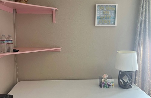 Reno/Tahoe Airport Apartment | 2 comfort bedroom with private bath & kitchen by Reno airport ,close ski & hike