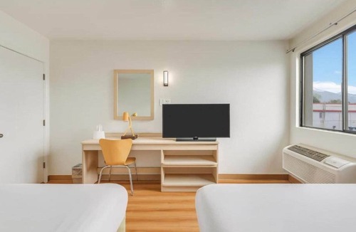 Ogden Hotel | 2 Full Beds | Hearing Access Nsmk Micfridg