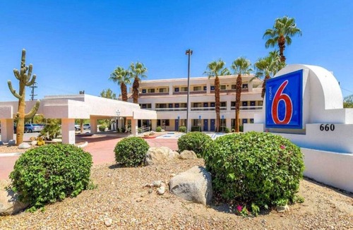 Warm Sands Apartment | 2 Full Beds|Premium,Mini Fridge