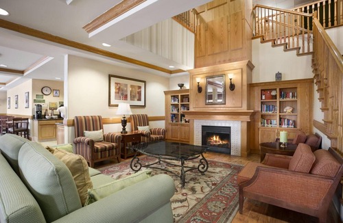 Barstow Hotel | 2 Inviting Rooms w/Free Breakfast Perfect for Groups Exploring Barstow