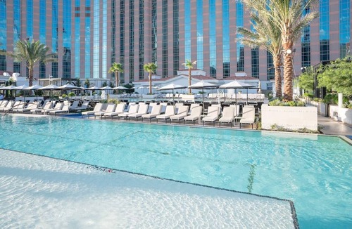 Las Vegas Hotel | 2 Luxury King Suite City View at Palazzo at The Venetian
