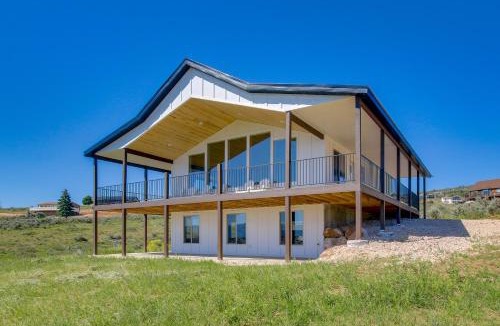 Sweetwater House | 2 Mi to Bear Lake! Group Getaway w/Mountain Views