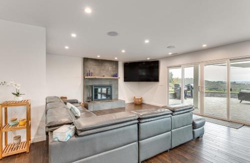 Poway House | 2 Mi to Lake Poway: Mtn-View Escape w/Patio!
