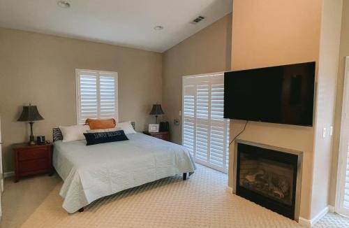 Oceano House | 2 min walk to beach! Large Home! Rooftop Deck!