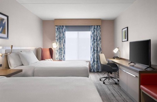 Albuquerque Hotel | 2 Queen Units | Onsite Pool | Minutes to Airport + Breakfast Included