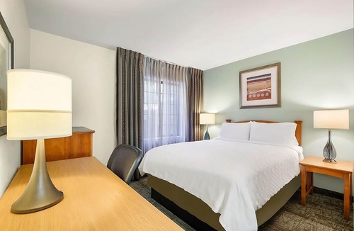 Carmel Mountain Ranch Hotel | 2 Spacious 2BR Suites w/Free Breakfast Buffet, Near Rancho Bernardo Sights
