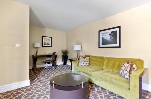 Corte Madera Hotel | 2 Spacious Family Suites | Kitchen | Courtyard | Pool | Parking | BBQ Area