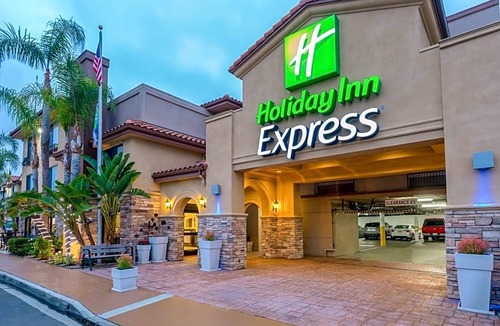 Midway-Pacific Highway Hotel | 2-Star Hotel ∙ Holiday Inn Express San Diego - Sea World Area, an IHG Hotel