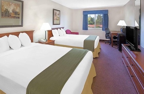 Willows Hotel | 2-Star Hotel ∙ Baymont by Wyndham Willows