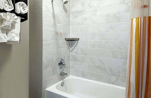 Livermore Hotel | 2-Star Hotel ∙ La Quinta Inn by Wyndham Livermore