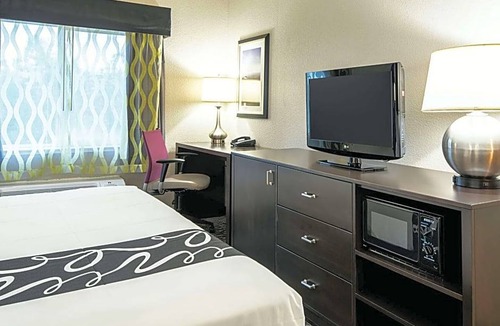 Livermore Hotel | 2-Star Hotel ∙ La Quinta Inn by Wyndham Livermore